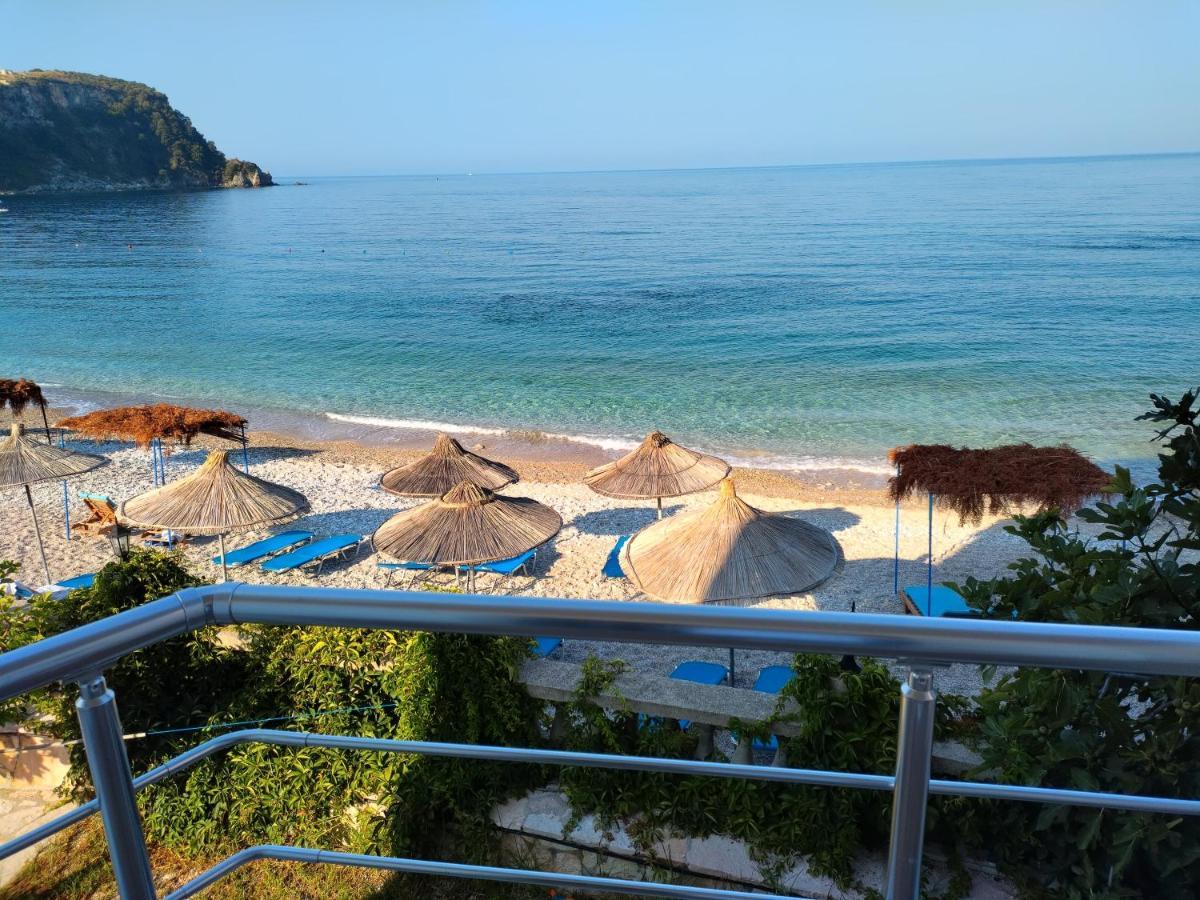 Magic Ionian Apartments & Rooms Химара Экстерьер фото