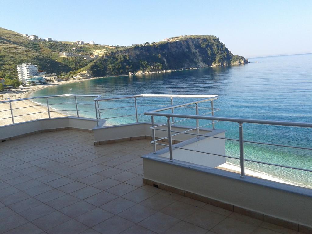 Magic Ionian Apartments & Rooms Химара Экстерьер фото