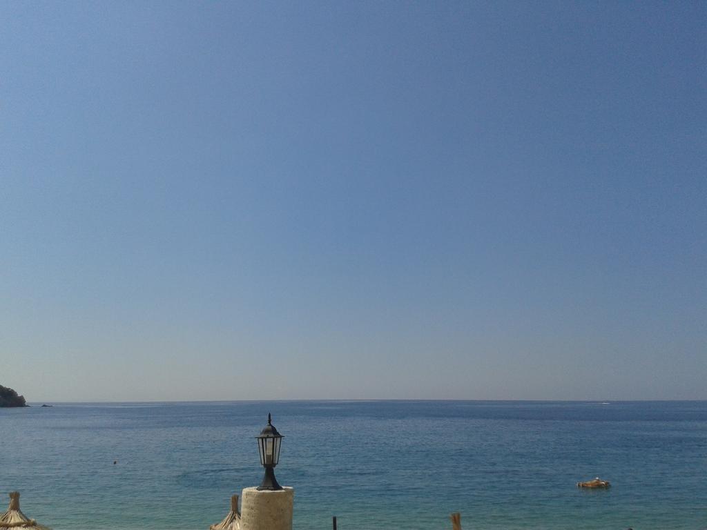 Magic Ionian Apartments & Rooms Химара Экстерьер фото