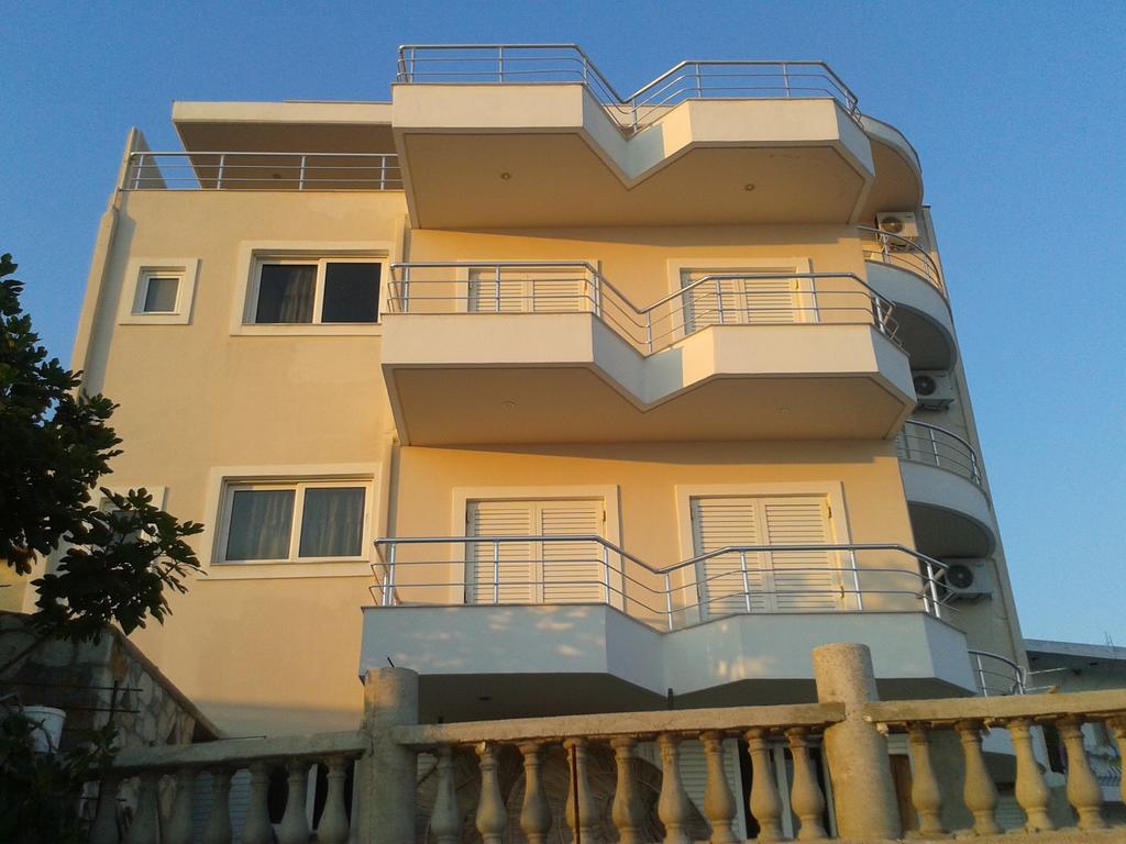 Magic Ionian Apartments & Rooms Химара Экстерьер фото
